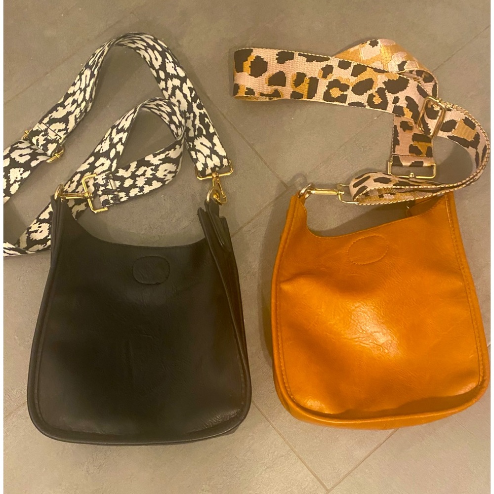 Social Threads Crossbody bag